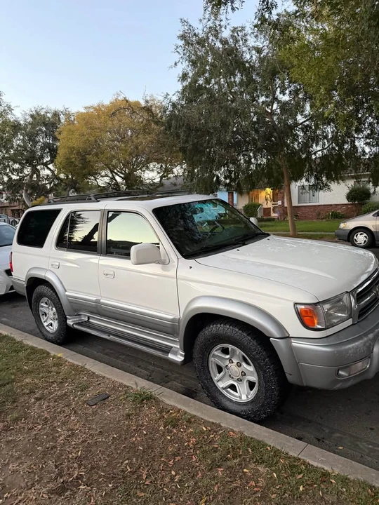 2000 Toyota 4Runner 3rd Gen - Image 2 of 17