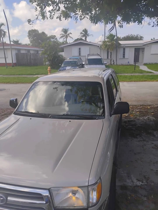 2000 Toyota 4Runner 3rd Gen - Image 2 of 10