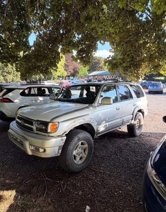 2000 Toyota 4Runner 3rd Gen - Image 2 of 4