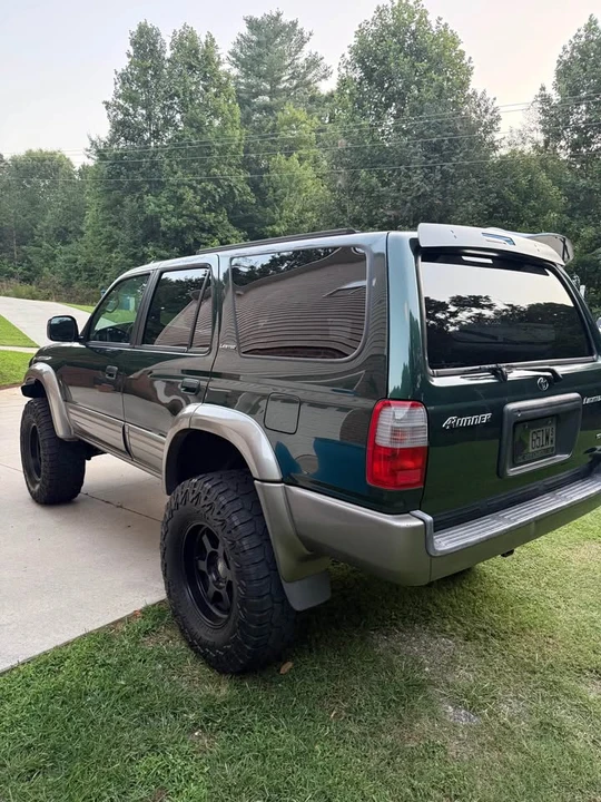 2000 Toyota 4Runner 3rd Gen - Image 9 of 16