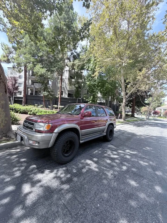 2000 Toyota 4Runner 3rd Gen - Image 2 of 9