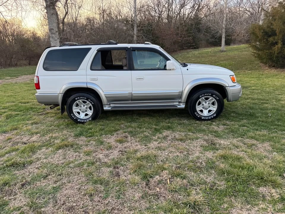 2000 Toyota 4Runner 3rd Gen - Image 2 of 18