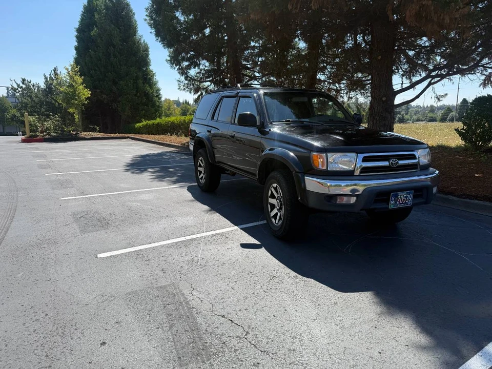 2000 Toyota 4Runner 3rd Gen - Image 2 of 11