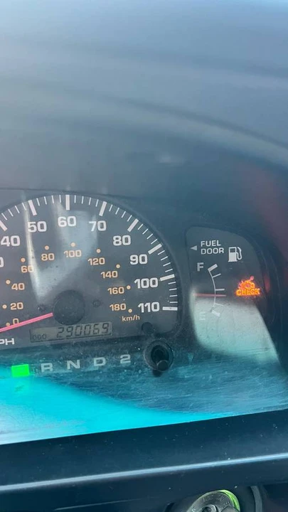 2000 Toyota 4Runner 3rd Gen - Image 2 of 12