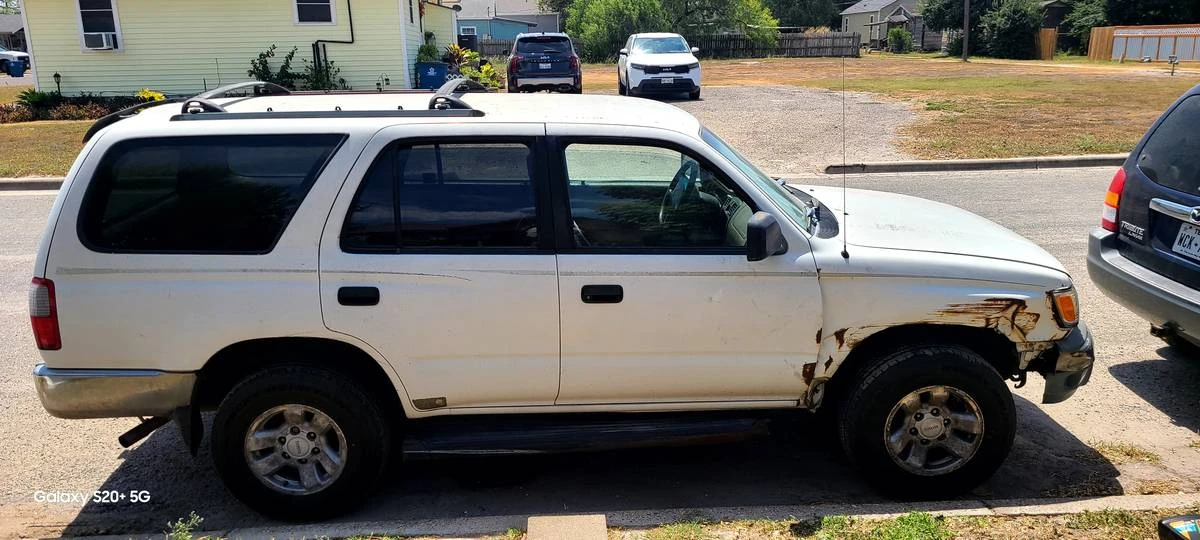 2000 Toyota 4Runner 3rd Gen - Image 2 of 2