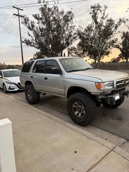 2000 Toyota 4Runner 3rd Gen - Image 2 of 7