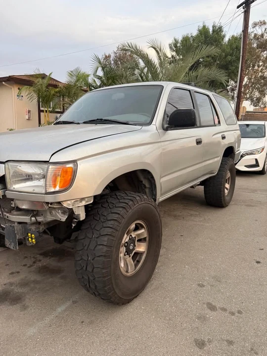 2000 Toyota 4Runner 3rd Gen - Image 3 of 7