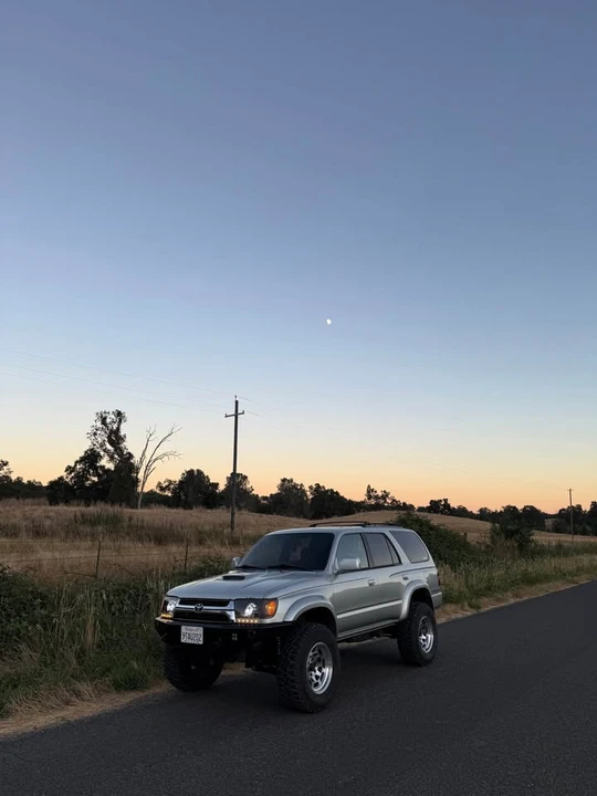 2000 Toyota 4Runner 3rd Gen - Image 2 of 6