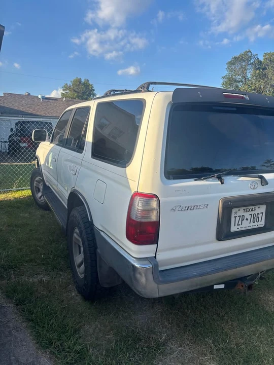 2000 Toyota 4Runner 3rd Gen - Image 3 of 8