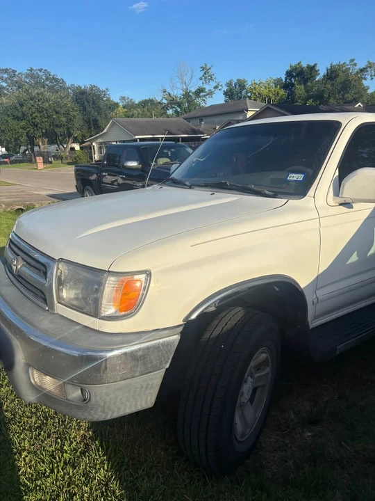 2000 Toyota 4Runner 3rd Gen - Image 2 of 8