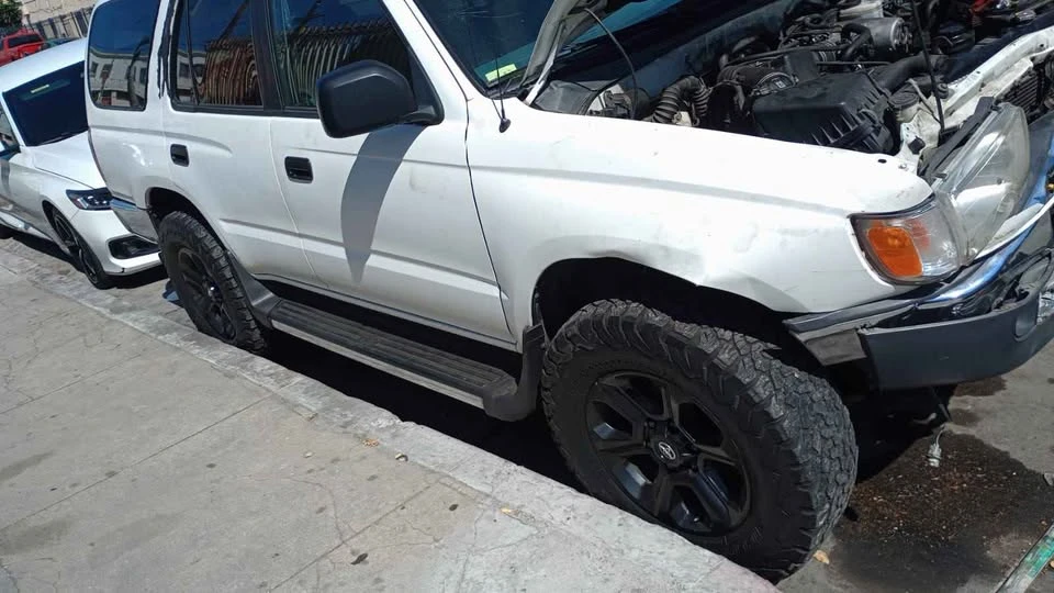 2000 Toyota 4Runner 3rd Gen - Image 3 of 4