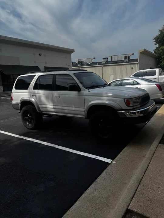 2000 Toyota 4Runner 3rd Gen - Image 5 of 11