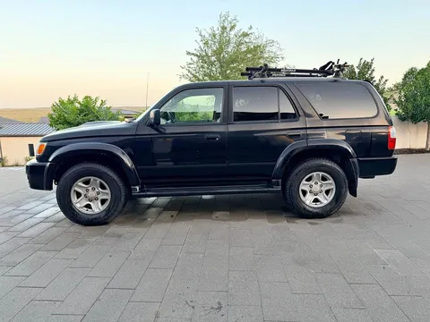 2000 Toyota 4Runner SR5 Premium Sport Utility 4D