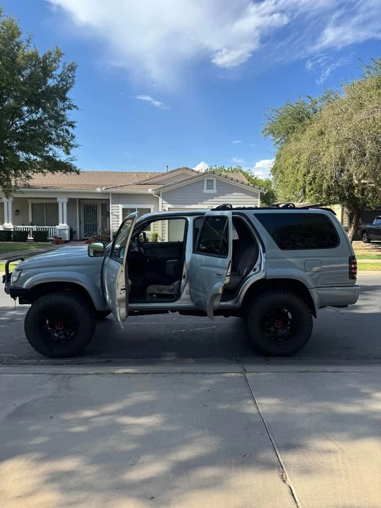 2000 Toyota 4Runner 3rd Gen - Image 3 of 12