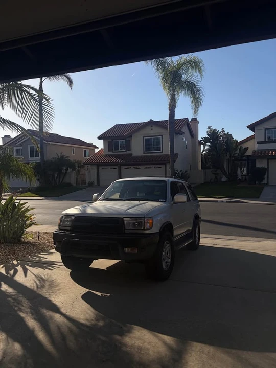 2000 Toyota 4Runner 3rd Gen - Image 2 of 7