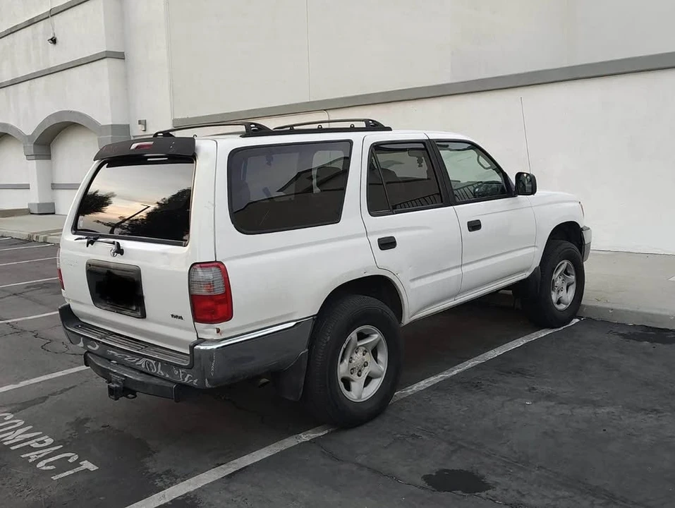 2000 Toyota 4Runner 3rd Gen - Image 2 of 8