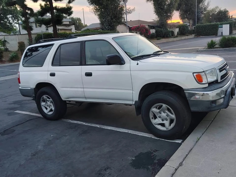 2000 Toyota 4Runner 3rd Gen - Image 5 of 8