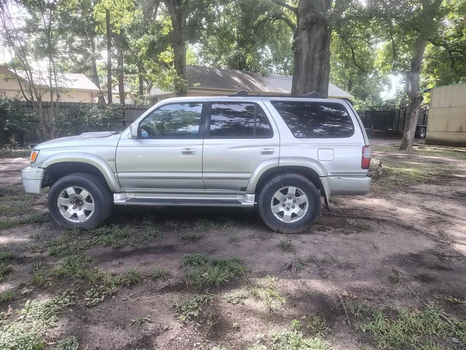 2000 Toyota 4Runner 3rd Gen - Image 3 of 12