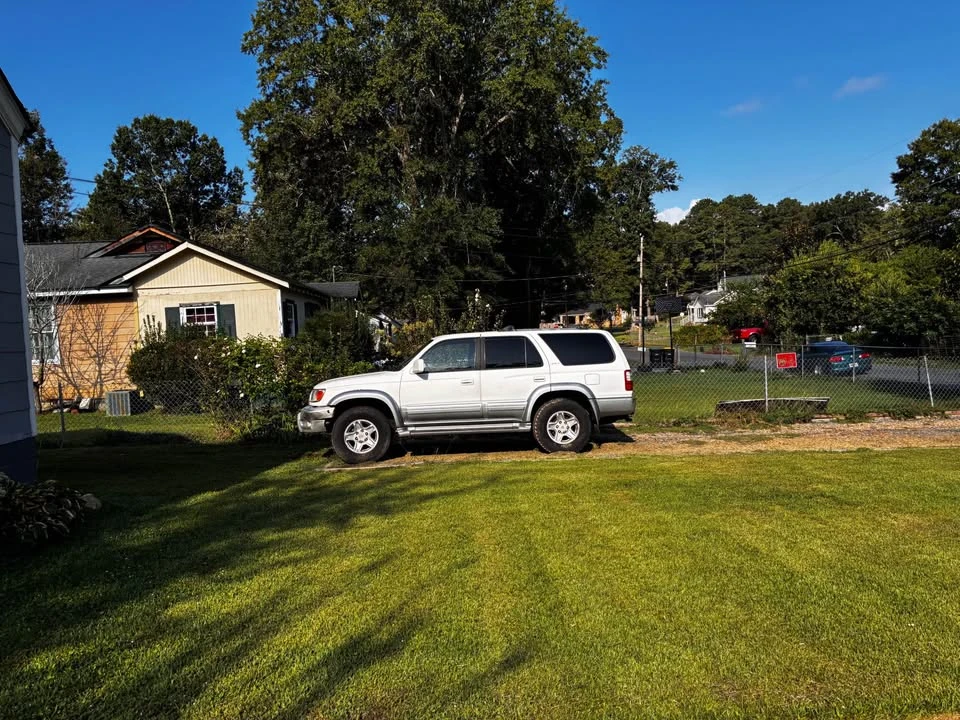 2000 Toyota 4Runner 3rd Gen - Image 2 of 9