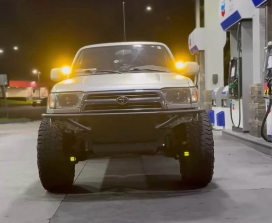 2000 Toyota 4Runner 3rd Gen - Image 2 of 6