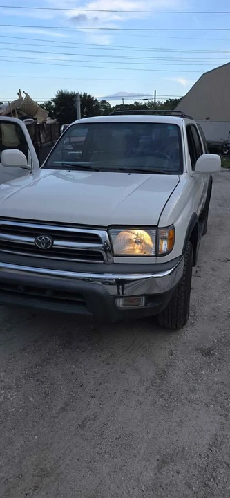 2000 Toyota 4Runner 3rd Gen - Image 9 of 9