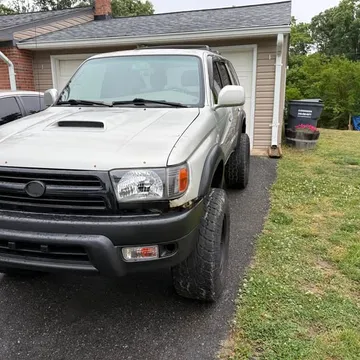 2000 Toyota 4Runner SR5