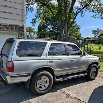 2000 Toyota 4Runner SR5