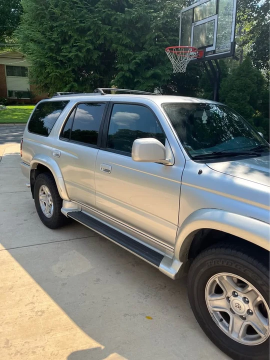 2000 Toyota 4Runner 3rd Gen - Image 2 of 8