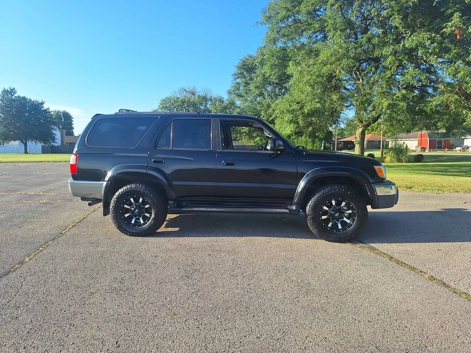 2000 Toyota 4Runner 3rd Gen - Image 2 of 8