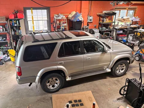 2000 Toyota 4Runner SR5 Sport Utility 4D