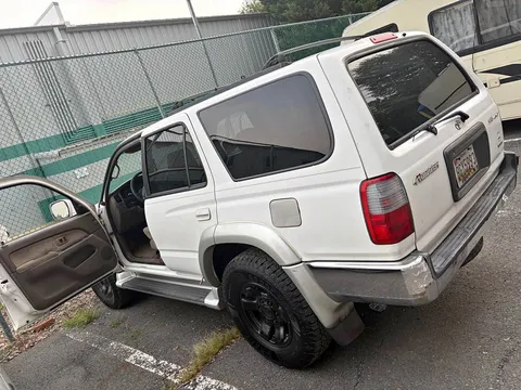2000 Toyota 4Runner SR5 Sport Utility 4D