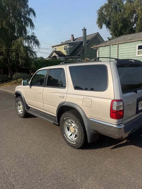 2000 Toyota 4Runner 3rd Gen - Image 2 of 11