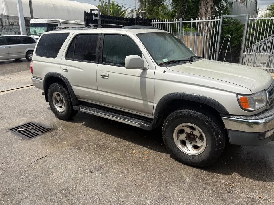 2000 Toyota 4Runner 3rd Gen - Image 4 of 9