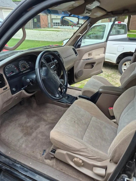 2000 Toyota 4Runner 3rd Gen - Image 2 of 10