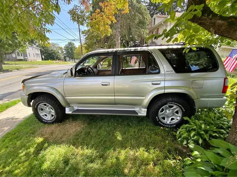 2000 Toyota 4Runner SR5 Sport Utility 4D