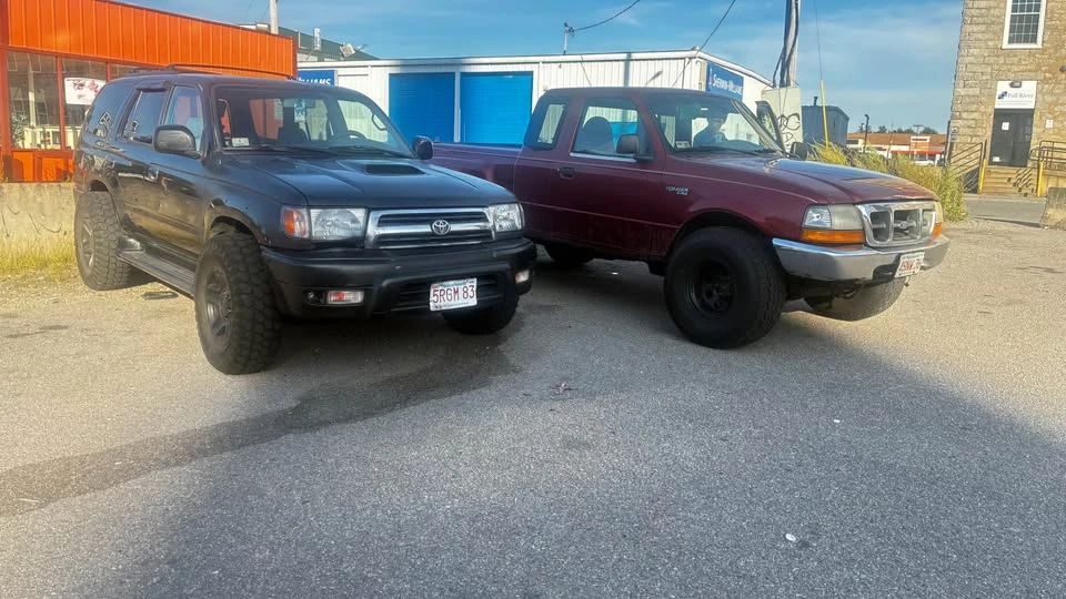 2000 Toyota 4Runner 3rd Gen - Image 2 of 9