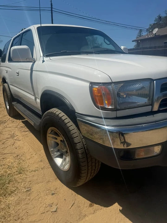 2000 Toyota 4Runner 3rd Gen - Image 2 of 20