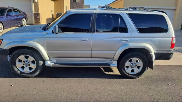 2000 Toyota 4Runner SR5 Sport Utility 4D