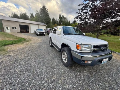 2000 Toyota 4Runner SR5 Sport Utility 4D