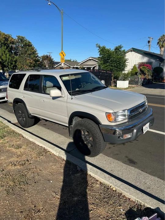 2000 Toyota 4Runner 3rd Gen - Image 9 of 9
