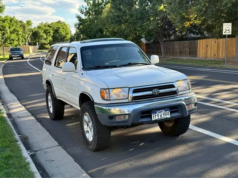 2000 Toyota 4Runner SR5 Sport Utility 4D