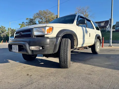 2000 Toyota 4Runner SR5 Sport Utility 4D