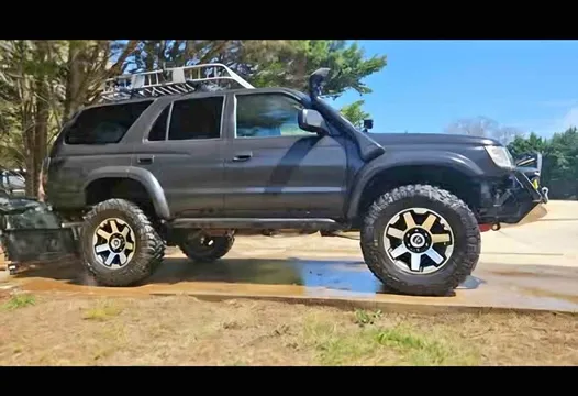2000 Toyota 4Runner SR5 Sport Utility 4D