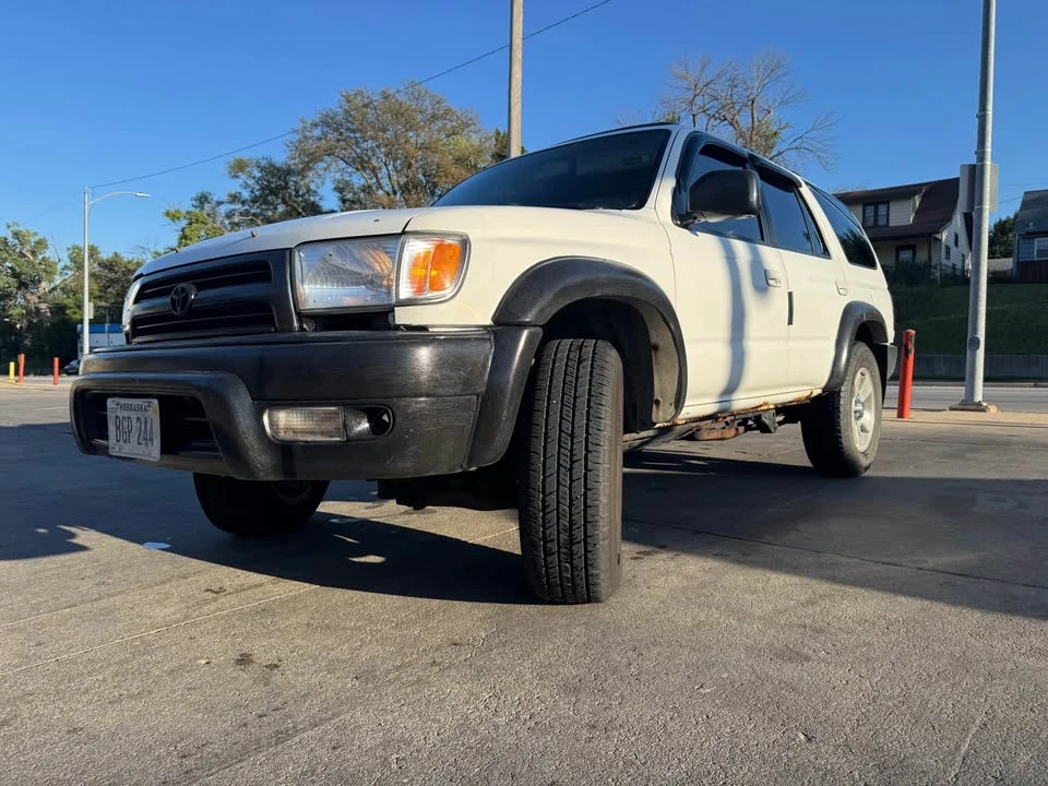2000 Toyota 4Runner 3rd Gen - Image 9 of 12
