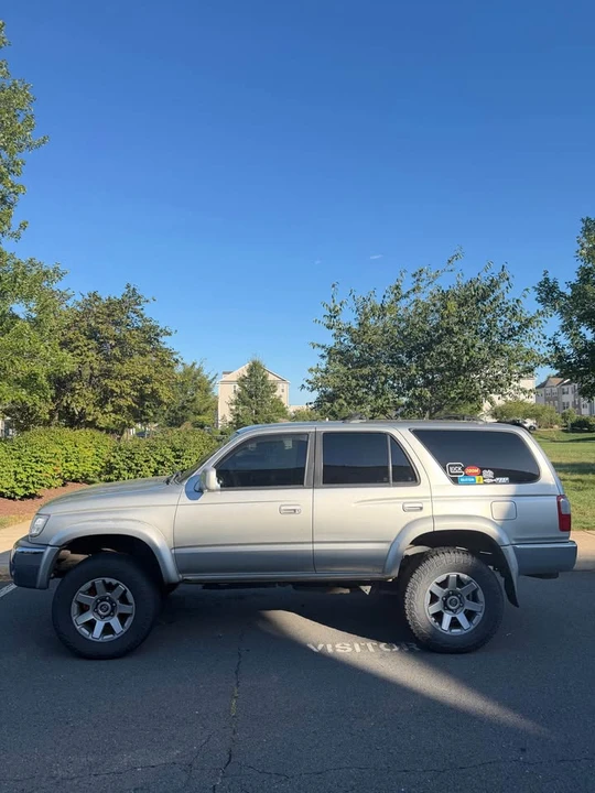 2000 Toyota 4Runner 3rd Gen - Image 2 of 9