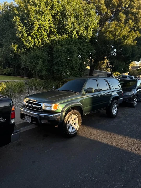 2000 Toyota 4Runner 3rd Gen - Image 9 of 13