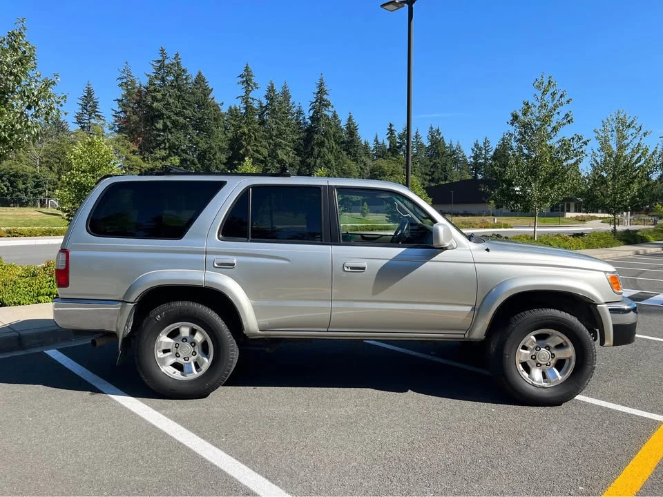 2000 Toyota 4Runner 3rd Gen - Image 3 of 11