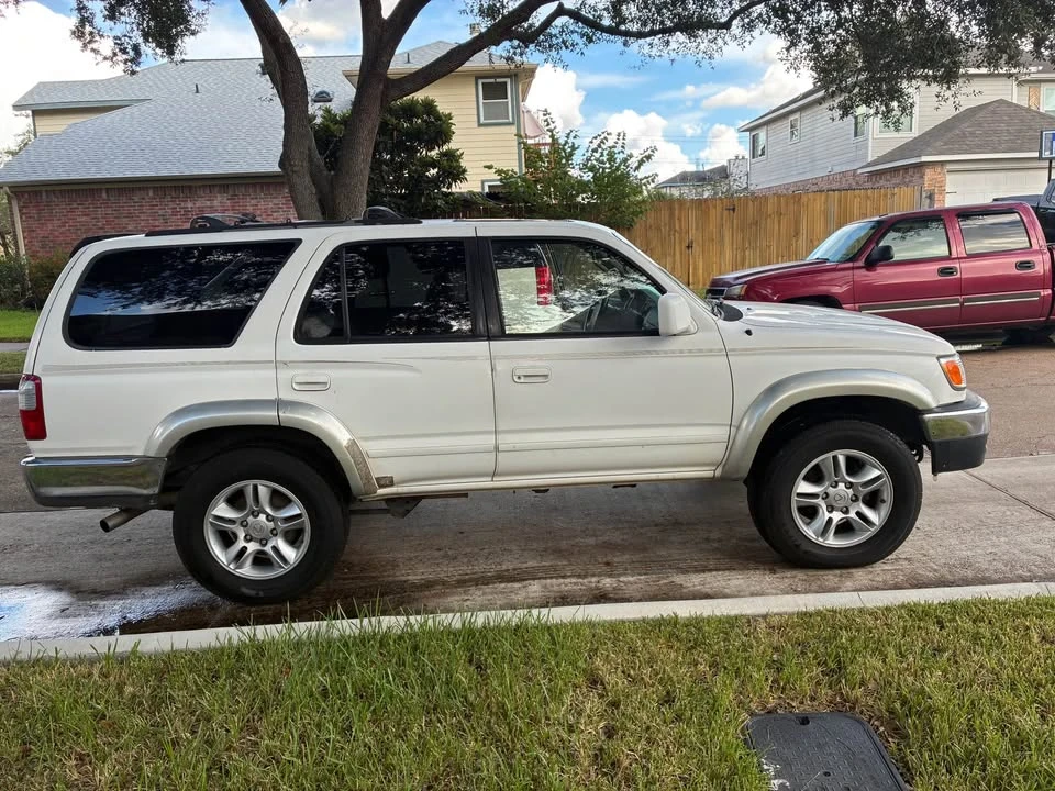 2000 Toyota 4Runner 3rd Gen - Image 3 of 11