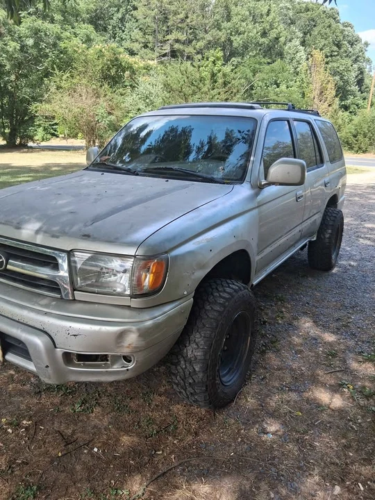 2000 Toyota 4Runner 3rd Gen - Image 3 of 12