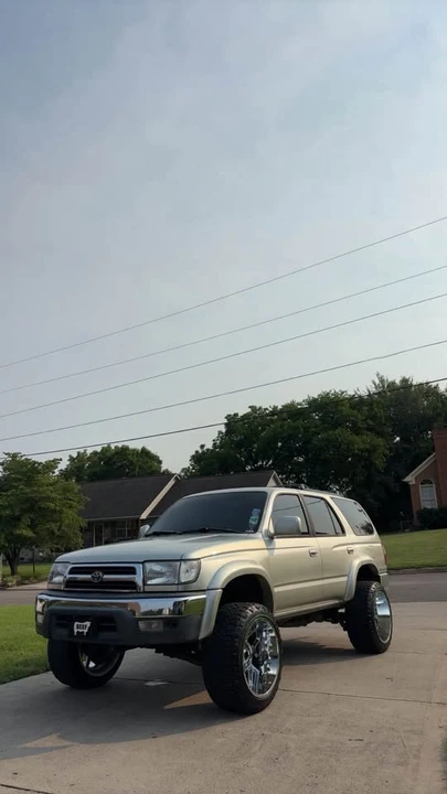 2000 Toyota 4Runner 3rd Gen - Image 2 of 10